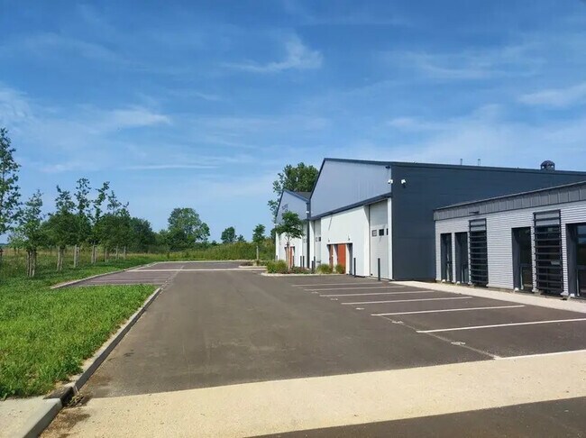 Plus de détails pour Industriel/Logistique à louer