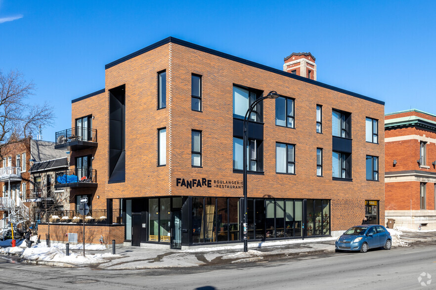751 Rue Jarry E, Montréal, QC à vendre - Photo principale – Image 1 sur 10