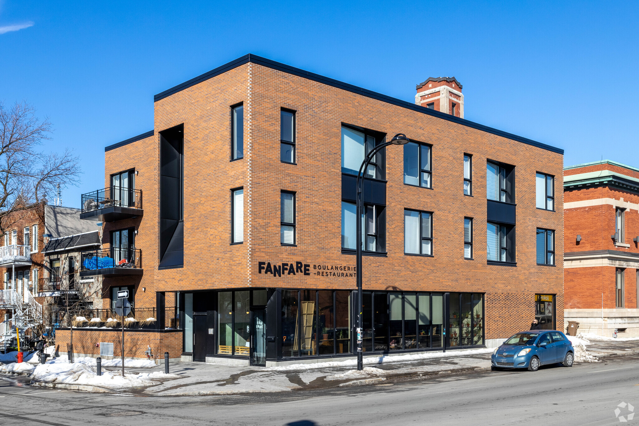 751 Rue Jarry E, Montréal, QC à vendre Photo principale– Image 1 sur 11