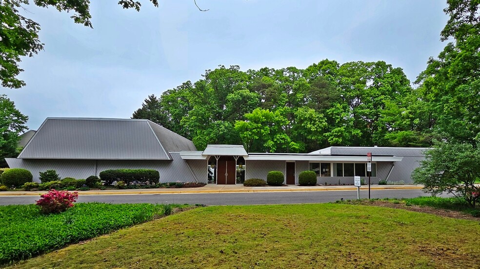 5315 Backlick Rd, Springfield, VA à vendre - Photo principale – Image 1 sur 25