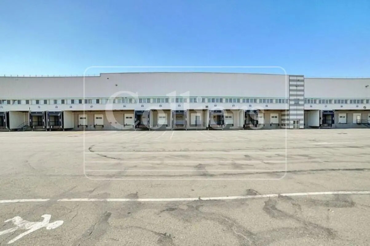 Industriel/Logistique dans Bruyères-sur-Oise à louer Photo de l’immeuble– Image 1 sur 12