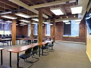 5231 Penn Ave, Pittsburgh, PA à louer Photo intérieure– Image 2 sur 8