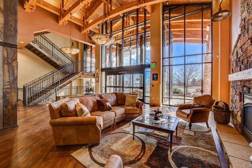 5110 Edison Ave, Colorado Springs, CO à vendre - Photo intérieure – Image 2 sur 37
