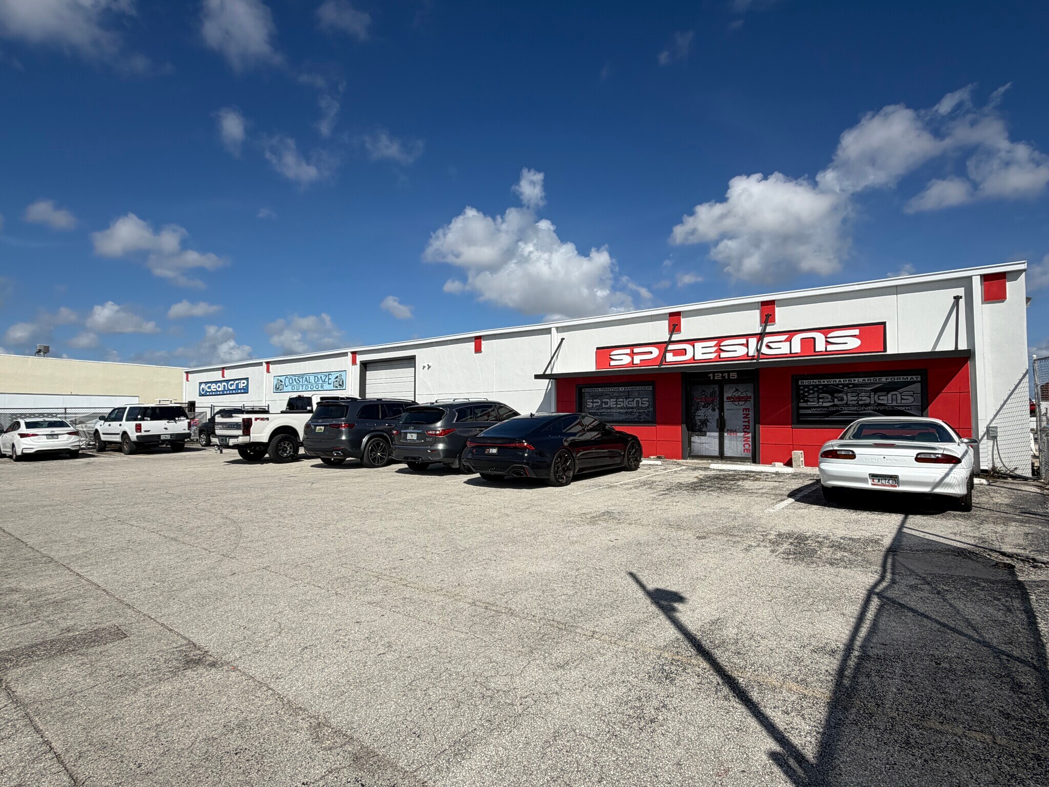 1215 SE 10th St, Cape Coral, FL à vendre Photo principale– Image 1 sur 9