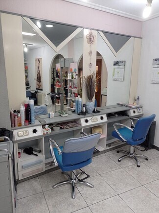 Plus de détails pour Local commercial à vendre