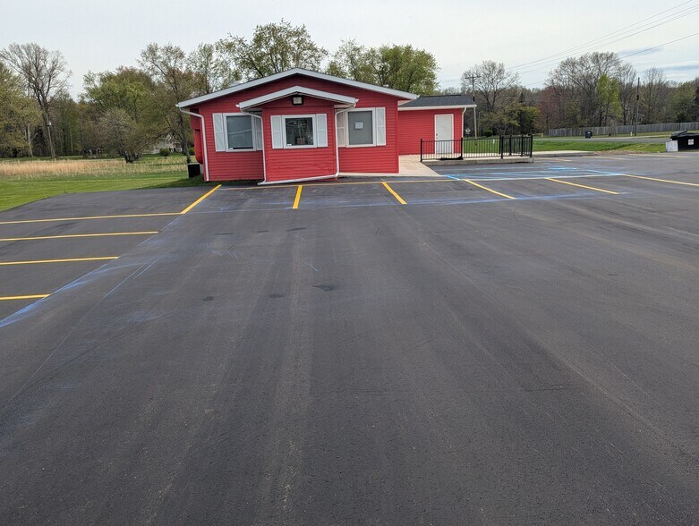24901 Red Arrow Hwy, Mattawan, MI à louer - Photo de l’immeuble – Image 2 sur 21