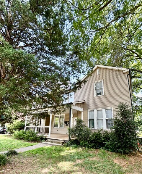 907 W 5th Ave, Gastonia, NC à vendre - Photo de l’immeuble – Image 2 sur 15