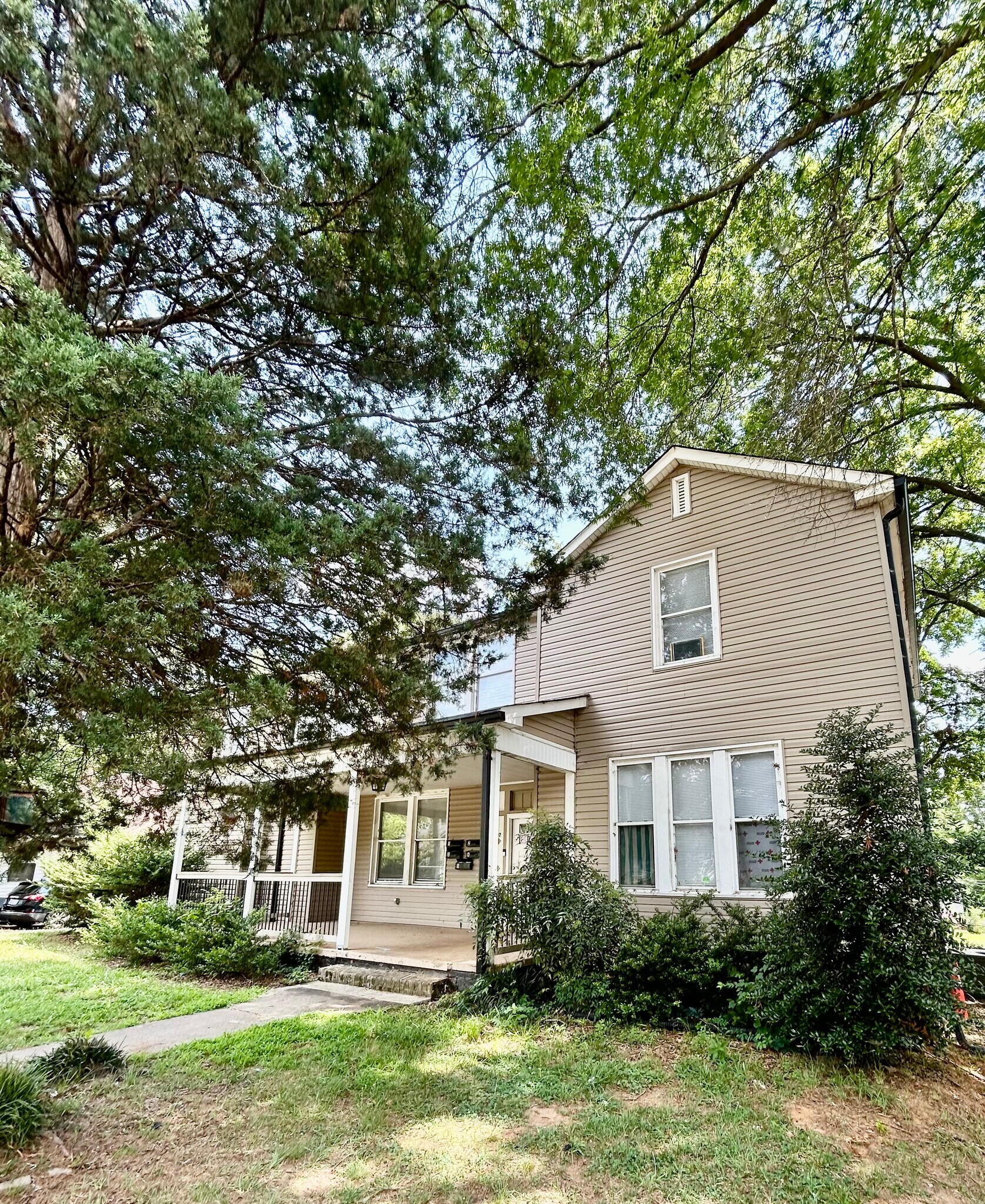 907 W 5th Ave, Gastonia, NC à vendre Photo de l’immeuble– Image 1 sur 11
