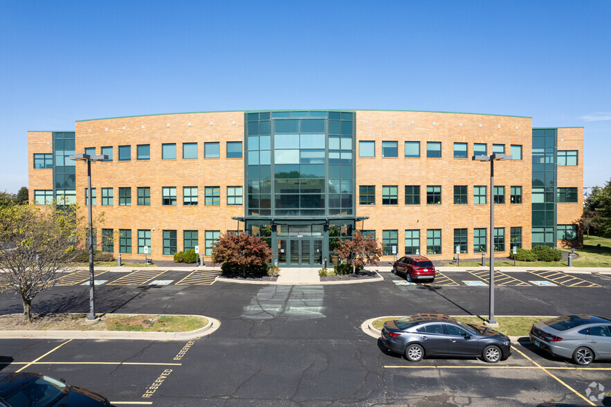 3161 W White Oaks Dr, Springfield, IL à louer - Photo de l’immeuble – Image 2 sur 7