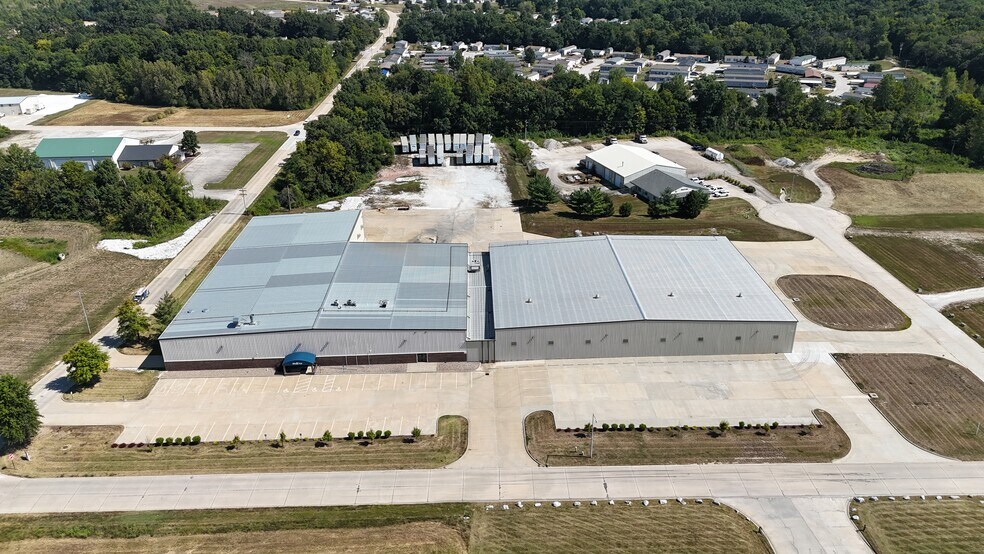 1011 Industrial Ct, Moscow Mills, MO à vendre - Photo de l’immeuble – Image 2 sur 37