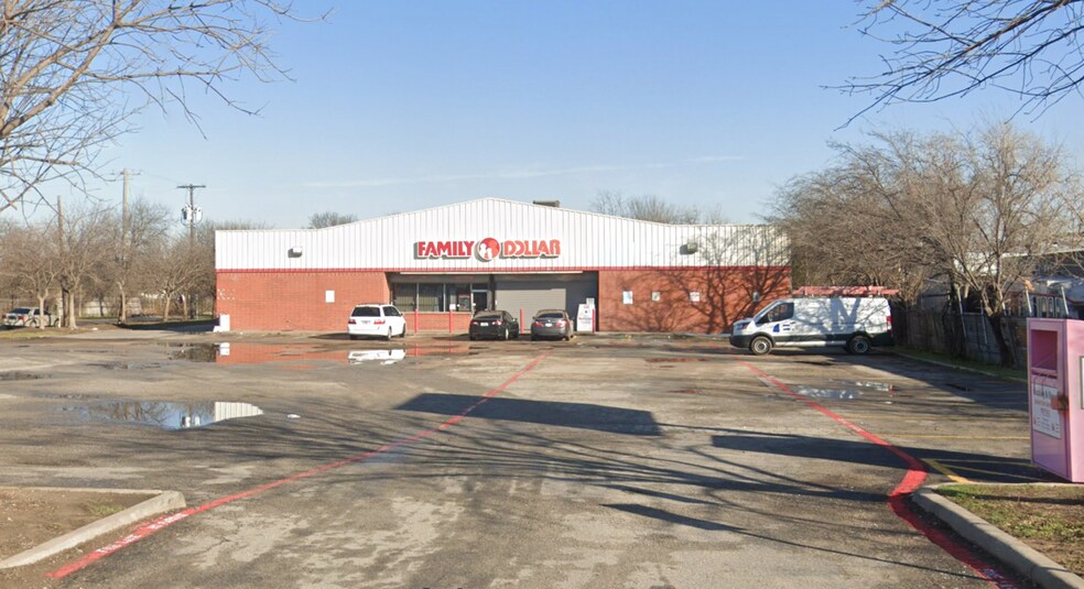 4947 Singleton Blvd, Dallas, TX à louer - Photo principale – Image 1 sur 1