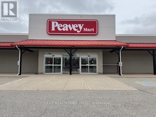 2954 Ontario St, Perth East, ON à louer - Photo de l’immeuble – Image 2 sur 20