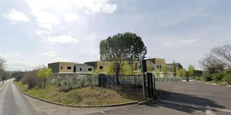 Local d'activités dans Sussargues à vendre Photo de l’immeuble– Image 1 sur 7