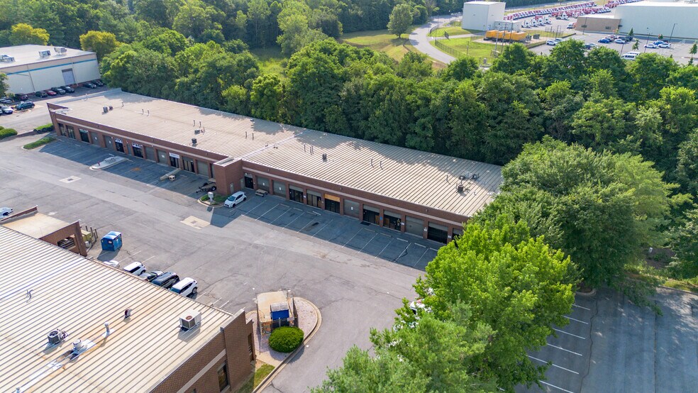 4509 Metropolitan Ct, Frederick, MD à louer - Photo de l’immeuble – Image 3 sur 5