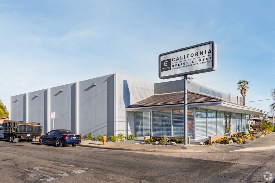 565 N Tustin St, Orange, CA à vendre - Photo de l’immeuble – Image 3 sur 18