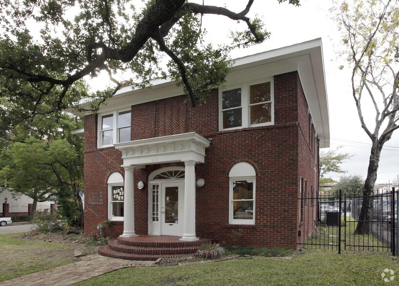 3815 Montrose portefeuille de 3 biens à vendre sur LoopNet.fr - Photo principale – Image 3 sur 3