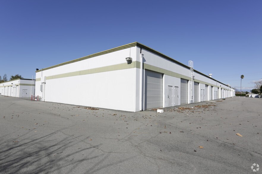 10554 Progress Way, Cypress, CA à louer - Photo de l’immeuble – Image 3 sur 3
