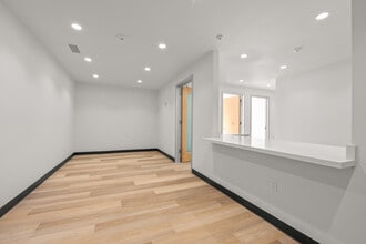 512 Westline Dr, Alameda, CA à louer Photo intérieure– Image 2 sur 17