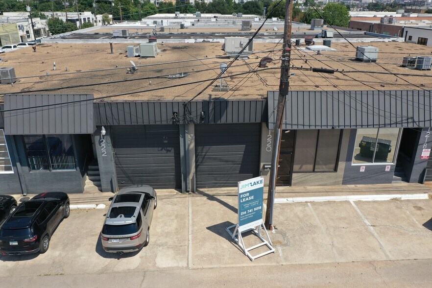 1220 Manufacturing St, Dallas, TX à louer - Photo de l’immeuble – Image 2 sur 3