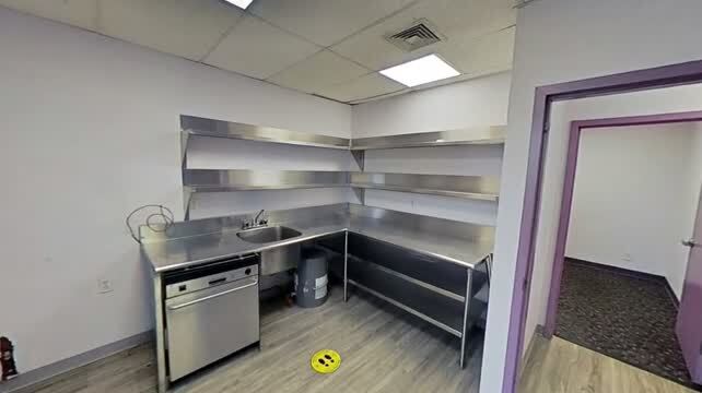 960 Manhattan Ave, Brooklyn, NY à louer - Vidéo sur l’annonce professionnelle – Image 2 sur 27