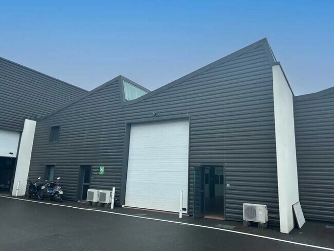Plus de détails pour 4 Rue Des Clairières, Les Sorinières - Local d'activités à louer