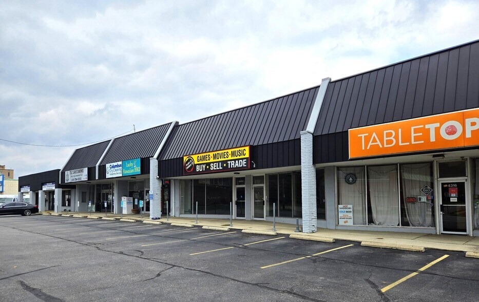 4308-4342 N High St, Columbus, OH à louer - Photo de l’immeuble – Image 3 sur 4