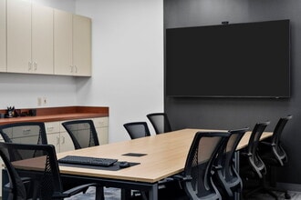 1111 N Loop W, Houston, TX à louer Photo intérieure– Image 2 sur 7