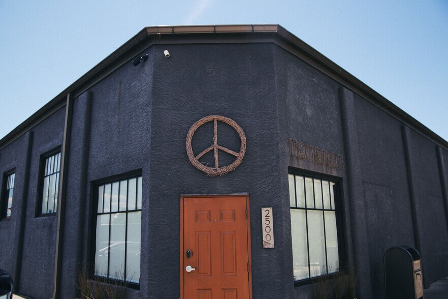 2500 Emerson Ave S, Saint Petersburg, FL à vendre - Photo de l’immeuble – Image 1 sur 73