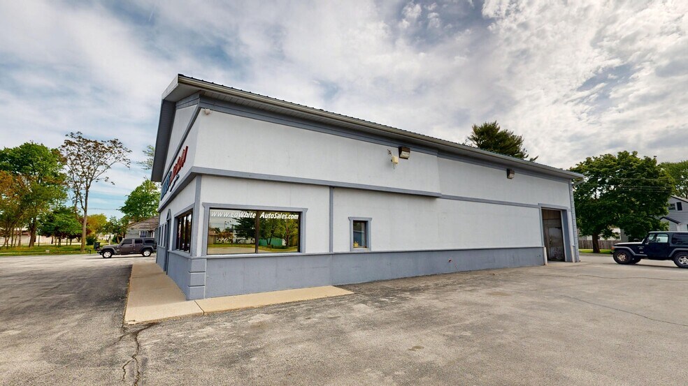 1105 N McKinley Ave, Rensselaer, IN à vendre - Photo de l’immeuble – Image 3 sur 21