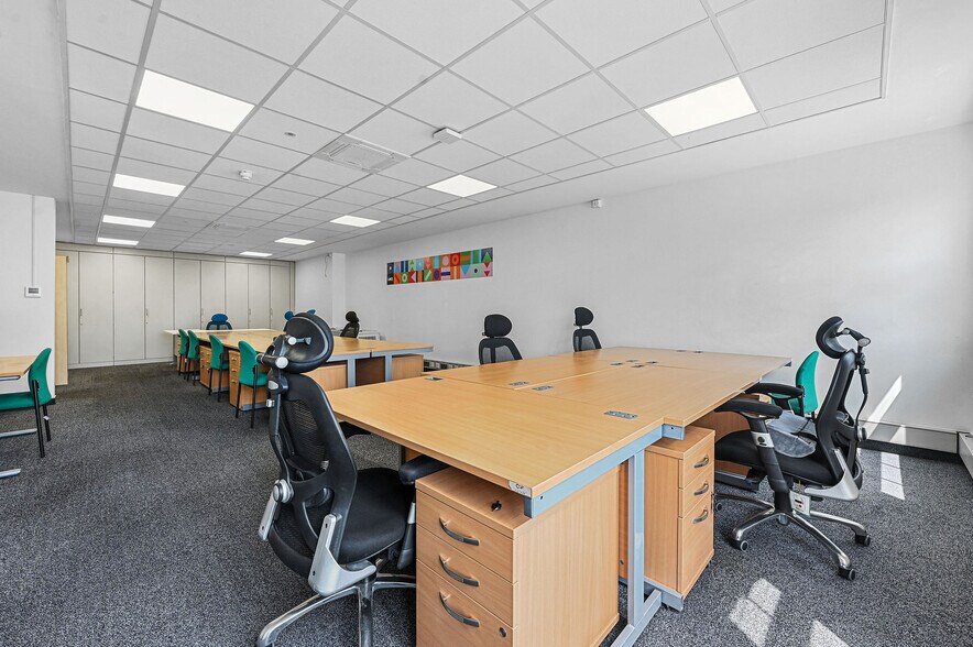 72-73 Warren St, Londres à louer - Photo de l’immeuble – Image 3 sur 5