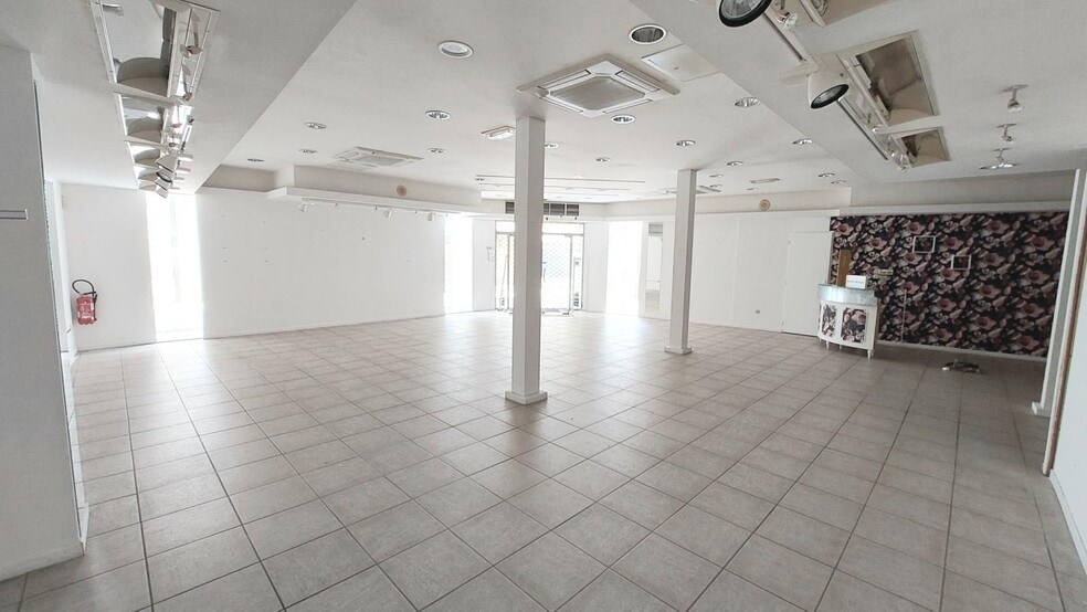 Local commercial dans Châtellerault à louer - Photo intérieure – Image 3 sur 5