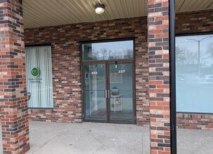 7501 N University St, Peoria, IL à louer Photo intérieure– Image 2 sur 8