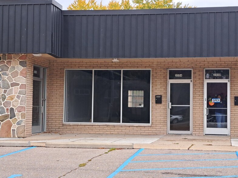 3520-3560 Pontiac Lake Rd, Waterford, MI à louer - Photo de l’immeuble – Image 2 sur 16