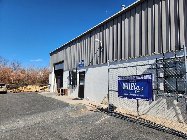 115 Montoya Rd, El Paso, TX à louer - Photo de l’immeuble – Image 3 sur 9