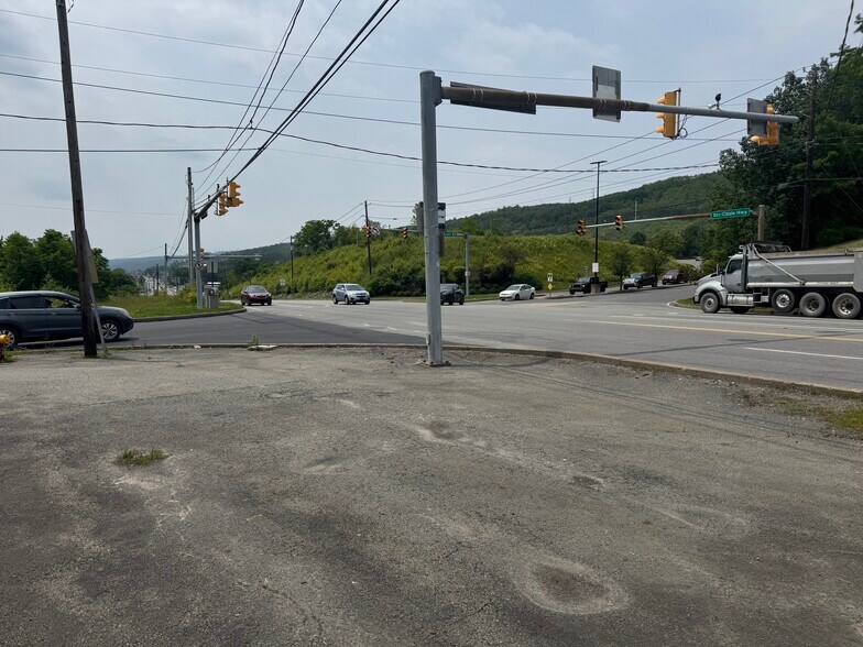 1908 Scranton Carbondale Hwy, Dickson City, PA à vendre - Photo de l’immeuble – Image 3 sur 7