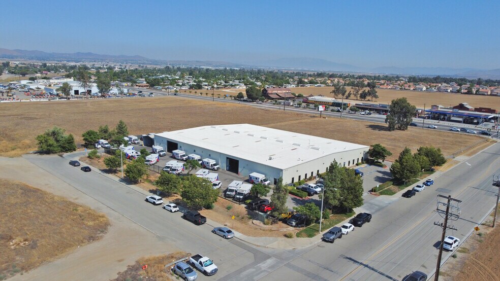 26035 Palomar Rd, Menifee, CA à vendre - Aérien – Image 3 sur 12