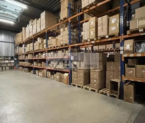 Industriel/Logistique dans Fontenay-sous-Bois à vendre Photo de l’immeuble– Image 1 sur 6