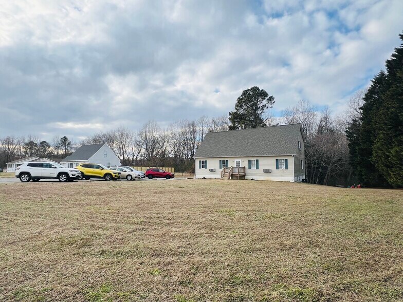 16043 Richmond rd, Callao, VA à vendre - Photo de l’immeuble – Image 2 sur 3