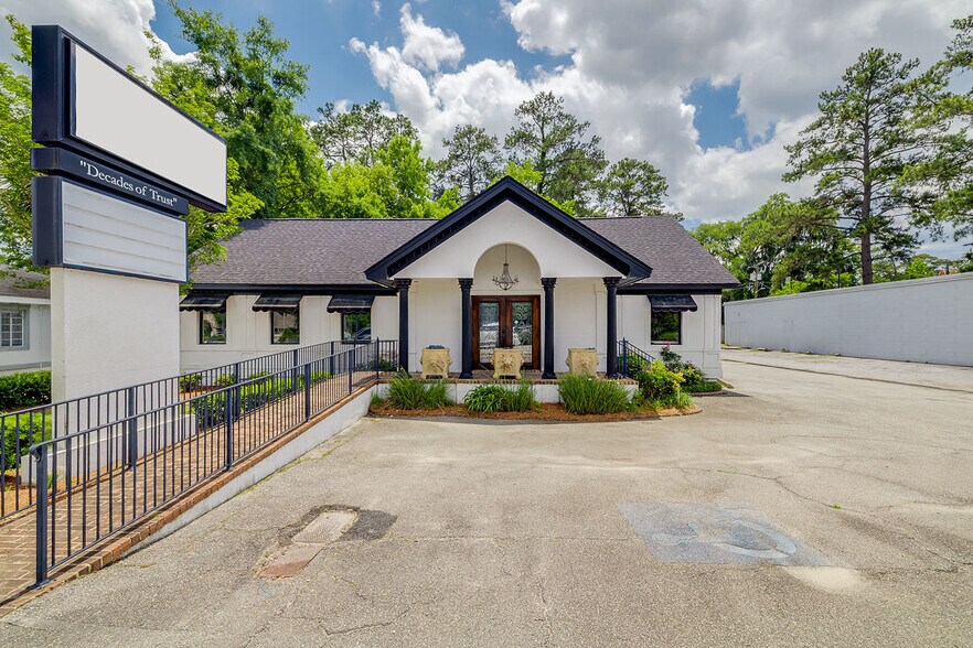 9 W Derenne Ave, Savannah, GA à vendre - Photo de l’immeuble – Image 2 sur 51