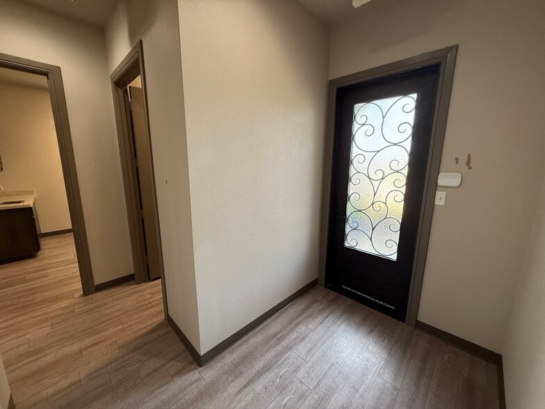 802 N Bonnie Brae St, Denton, TX à louer - Photo intérieure – Image 3 sur 14