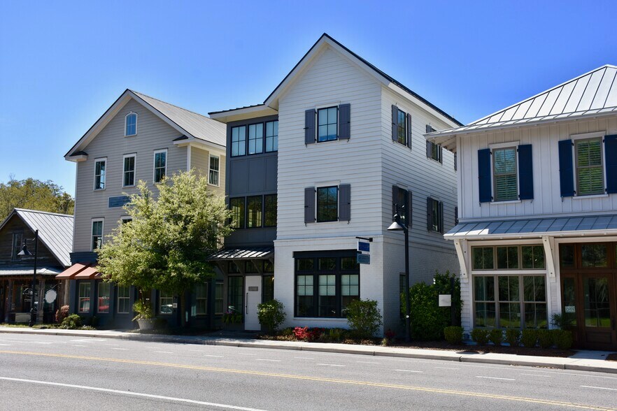 212 Bluffton Rd, Bluffton, SC à louer - Photo de l’immeuble – Image 1 sur 4