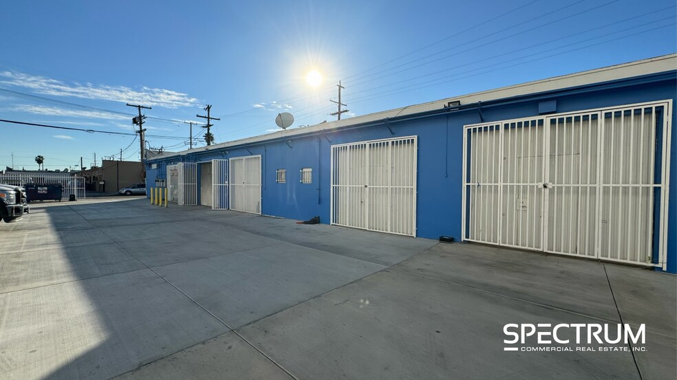 8150-8166 Orion Ave, Van Nuys, CA à louer - Photo de l’immeuble – Image 1 sur 6