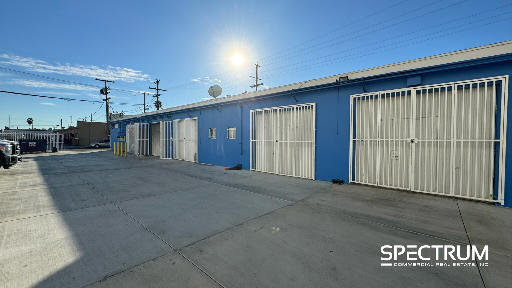 8150-8166 Orion Ave, Van Nuys, CA à louer Photo de l’immeuble– Image 1 sur 7