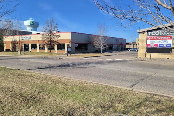 1460-1484 County Road E E, Vadnais Heights, MN à louer Photo de l’immeuble– Image 1 sur 6
