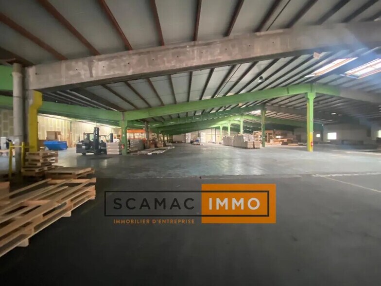 Industriel/Logistique dans Rousset à louer - Photo de l’immeuble – Image 2 sur 4