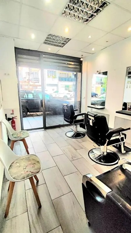 Plus de détails pour Local commercial à vendre