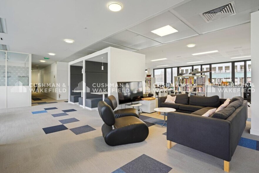 Bureau dans Levallois-Perret à louer - Photo de l’immeuble – Image 2 sur 9