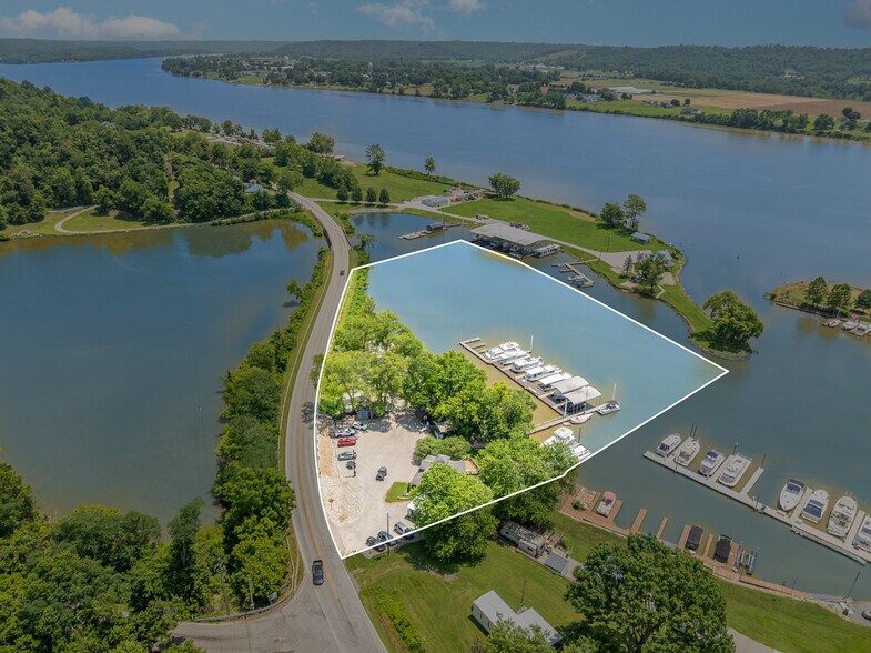 15596 State Rd 156, Florence, IN à vendre - Photo de l’immeuble – Image 1 sur 57