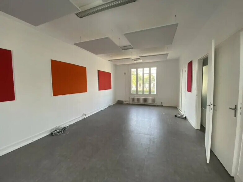 Bureau dans Beauvais à vendre - Photo de l’immeuble – Image 2 sur 12