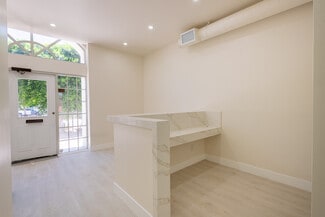Plus de détails pour 19350 Business Center Dr, Northridge, CA - Bureau/Local commercial, Local d'activités à louer